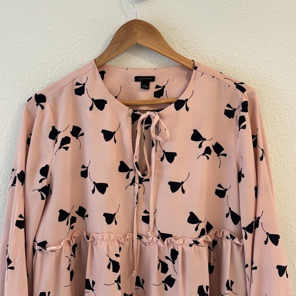 Ann Taylor Pink Ruffle Top Womens Size S Tiered Peplum Feminine Valentines - Picture 3 of 10